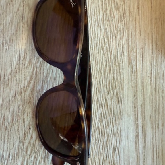 Pre-loved Ray Ban New Style Wayfarers in Brown Tortoise Shell with Brown Lenses - Picture 3 of 6